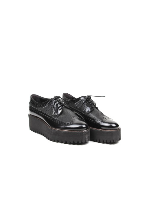 SCHNUERSCHUH D466M