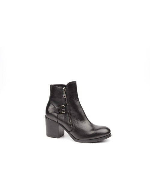 ANKLE BOOT P1920