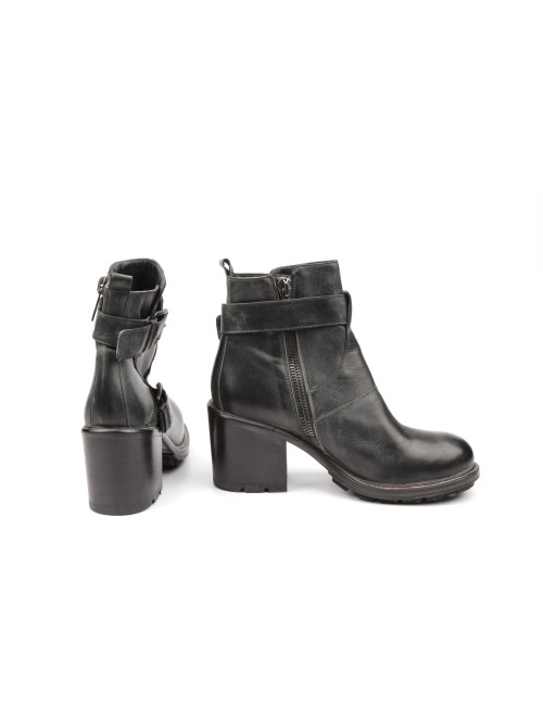 ANKLE BOOT A2136