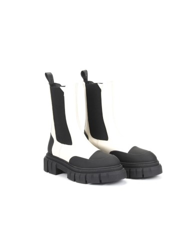 STIEFELETTE Y241