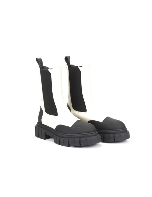 STIEFELETTE Y241