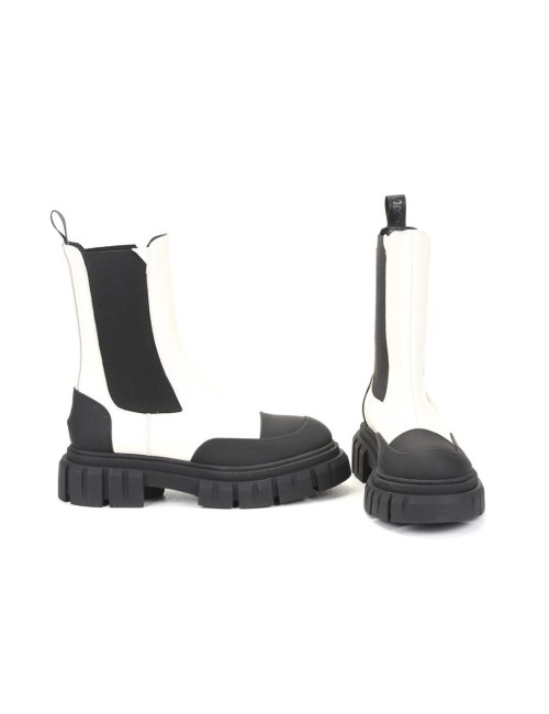 STIEFELETTE Y241