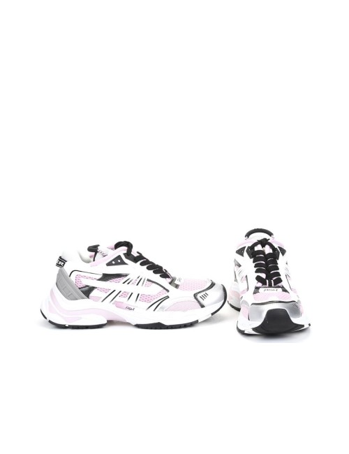 SNEAKER RACE