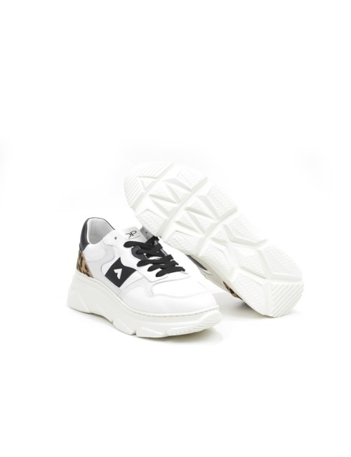 SNEAKER CPLD