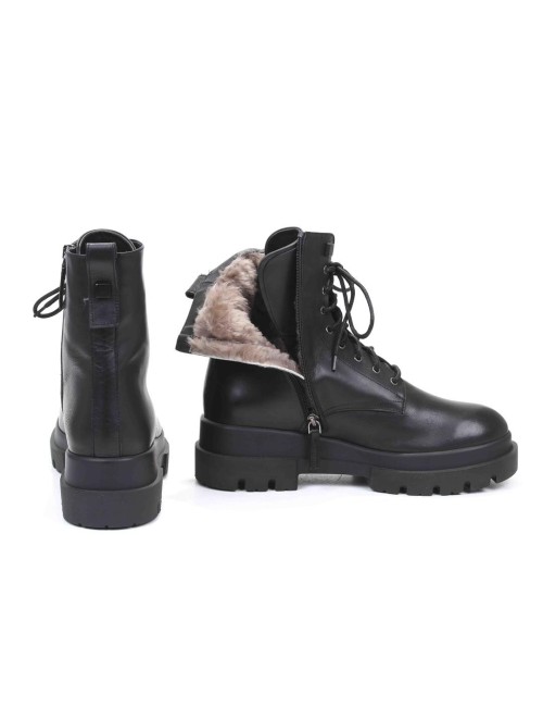 SCHNUERSTIEFELETTE MIT PELZ B3710