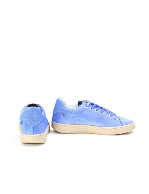 SNEAKER SMASH