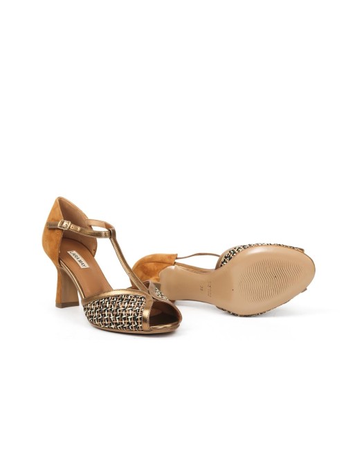 SCARPA CON TACCO A050