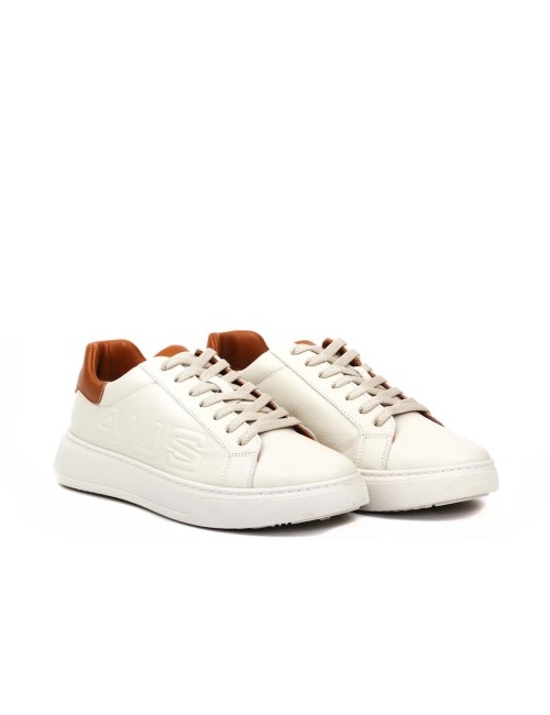 SNEAKER LARRY