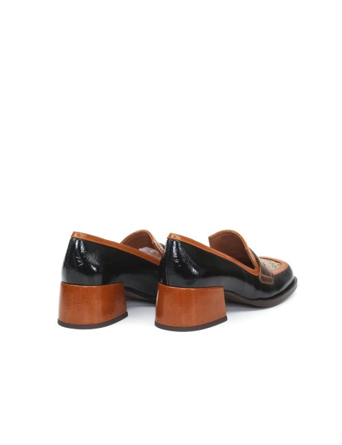SCARPA CON TACCO BROCHI