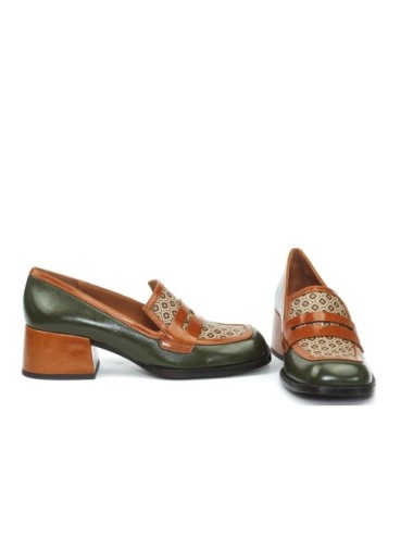 SCARPA CON TACCO BROCHI