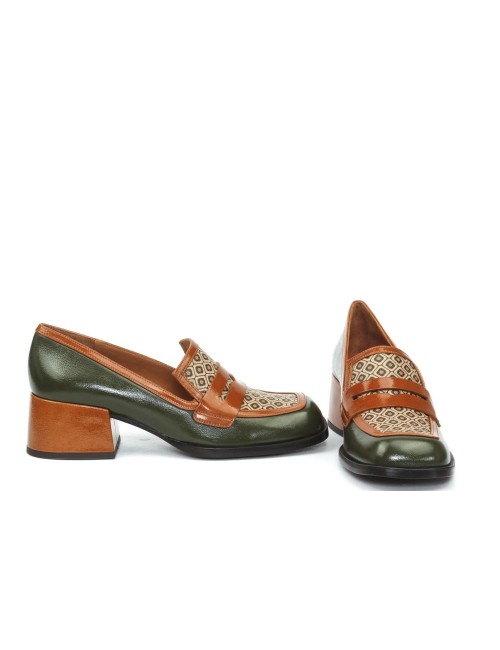 SCARPA CON TACCO BROCHI