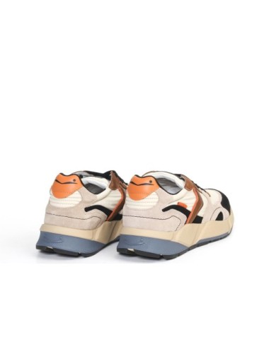 SNEAKER CLUB19
