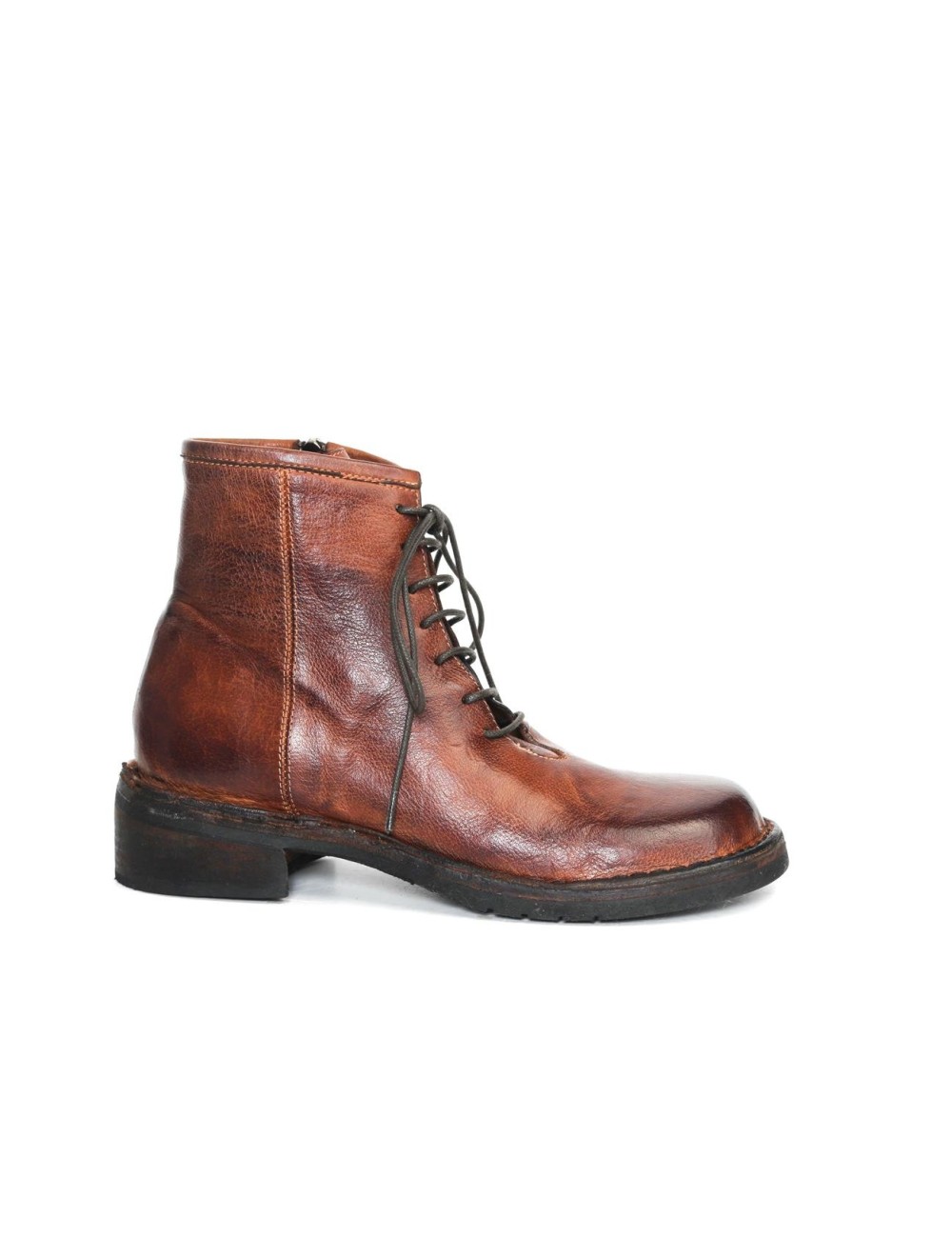 LACE-UP ANKLE BOOT 324355