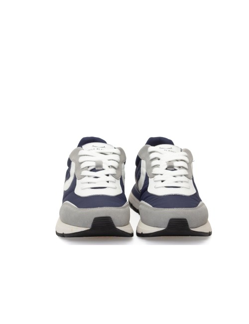 SNEAKER STORM